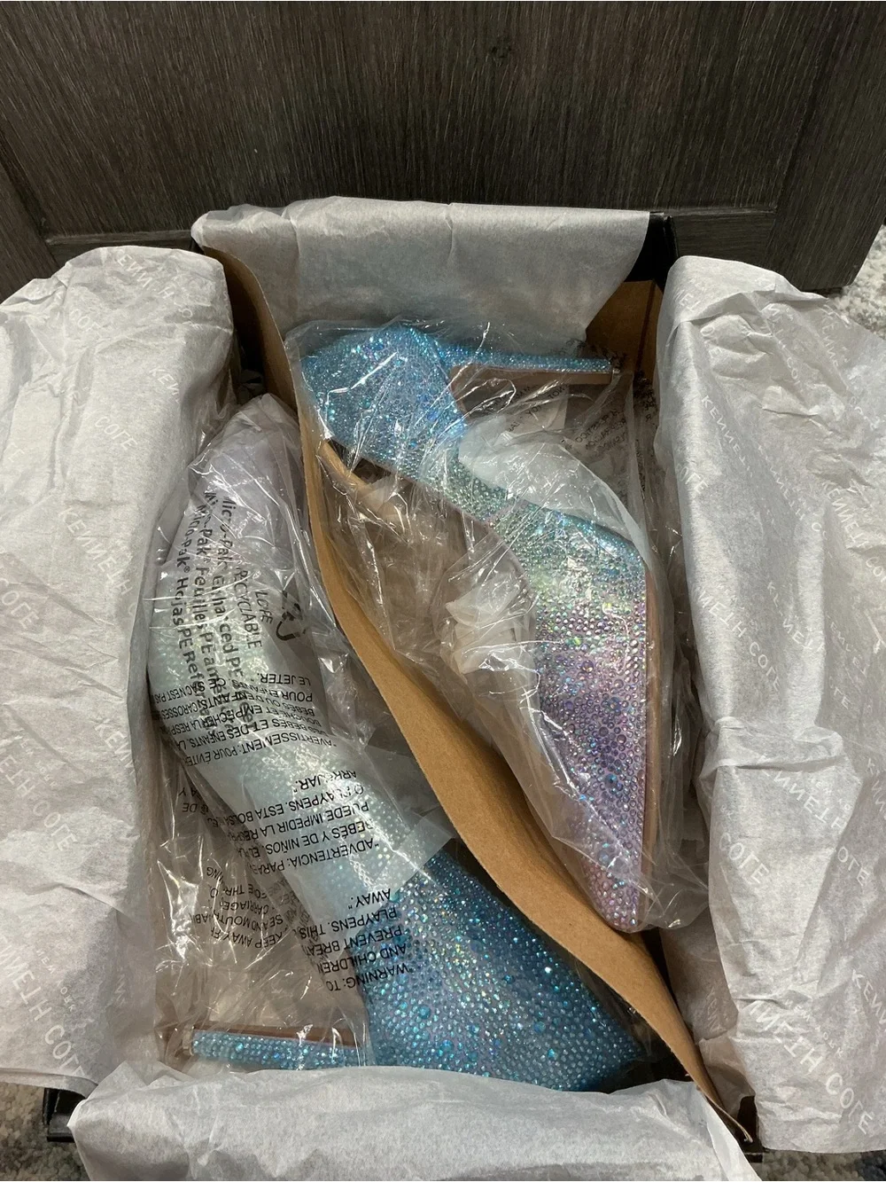 NIB Kenneth Cole NY Riley 85 Rhinestone Ombre Pumps in Blue & Purple Size 8.5